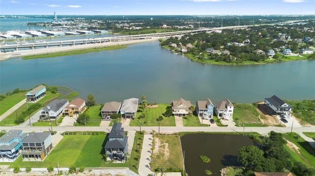 802 Todville Road, Seabrook, TX 77586
