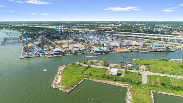 802 Todville Road, Seabrook, TX 77586