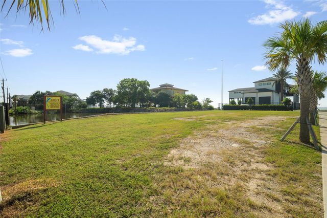 802 Todville Road, Seabrook, TX 77586