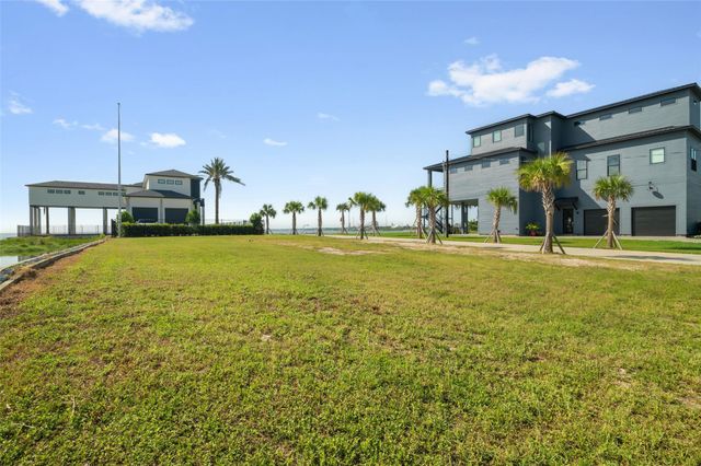 802 Todville Road, Seabrook, TX 77586