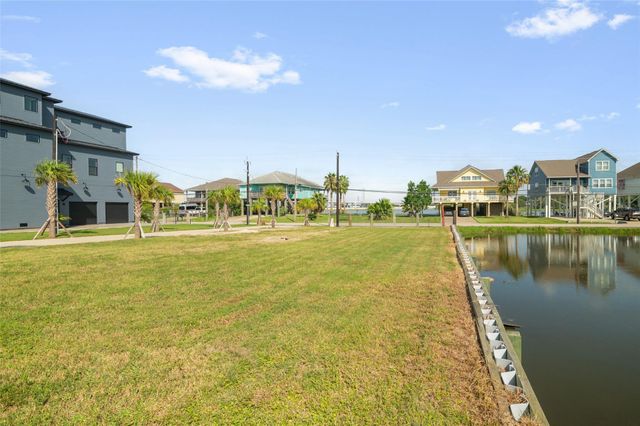 802 Todville Road, Seabrook, TX 77586