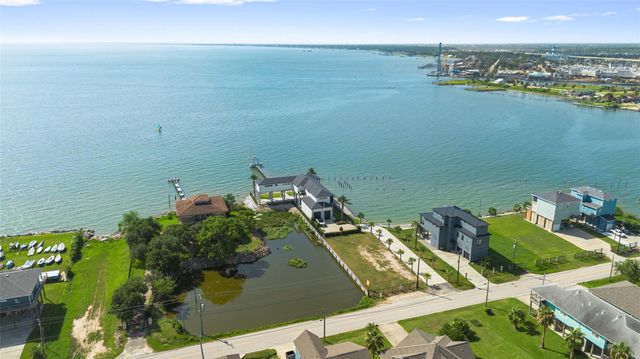 802 Todville Road, Seabrook, TX 77586