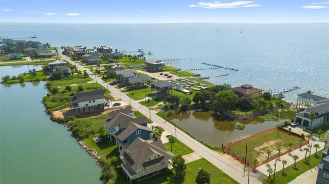 802 Todville Road, Seabrook, TX 77586
