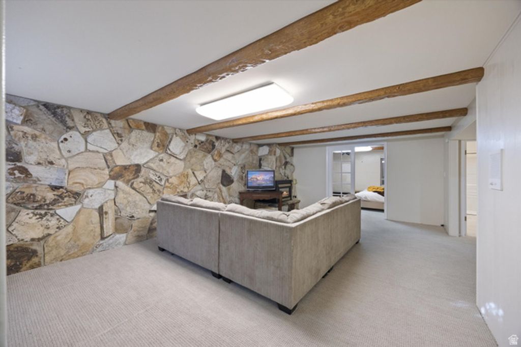 Image 19 of property listing at 285 N THREE FOUNTAINS DR, Provo, UT 84604