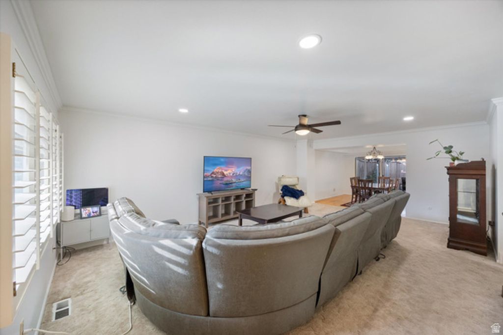 Image 10 of property listing at 285 N THREE FOUNTAINS DR, Provo, UT 84604