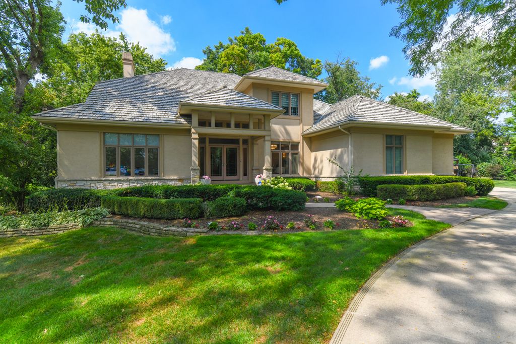 4709 Royal Melbourne Drive, Long Grove, IL 60047