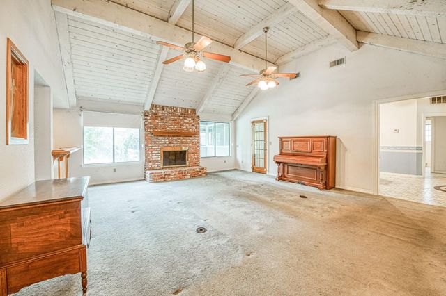 668 E Teal Circle, Fresno, CA 93730