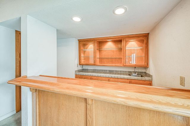 668 E Teal Circle, Fresno, CA 93730