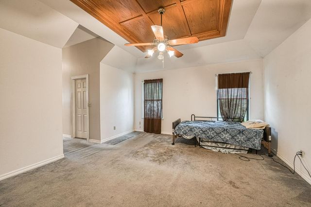 668 E Teal Circle, Fresno, CA 93730