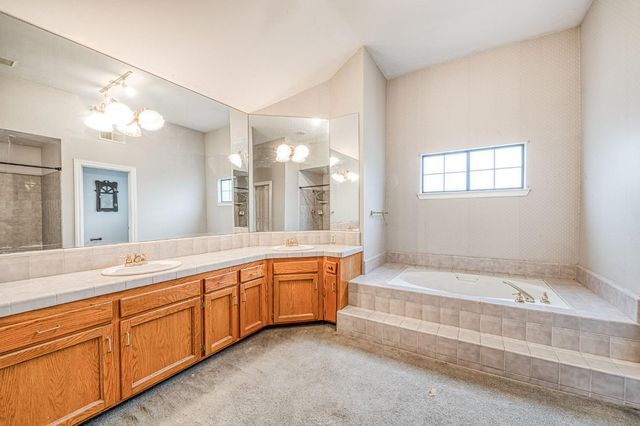 668 E Teal Circle, Fresno, CA 93730