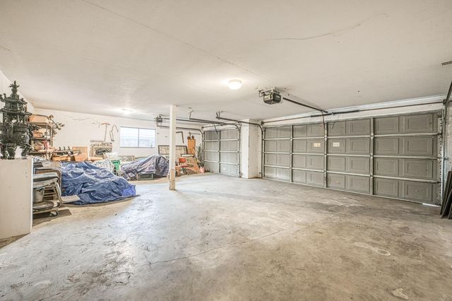 668 E Teal Circle, Fresno, CA 93730