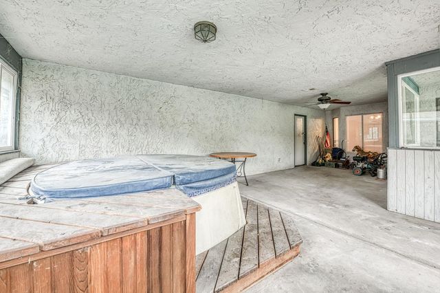 668 E Teal Circle, Fresno, CA 93730