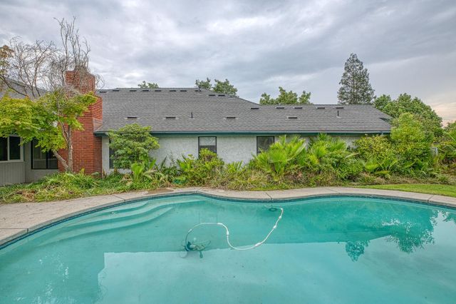 668 E Teal Circle, Fresno, CA 93730