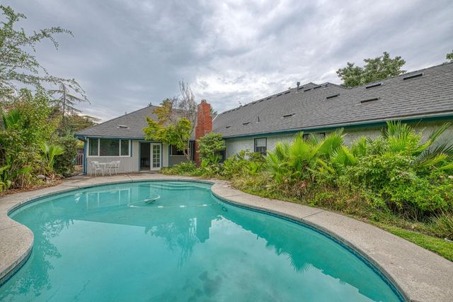 668 E Teal Circle, Fresno, CA 93730