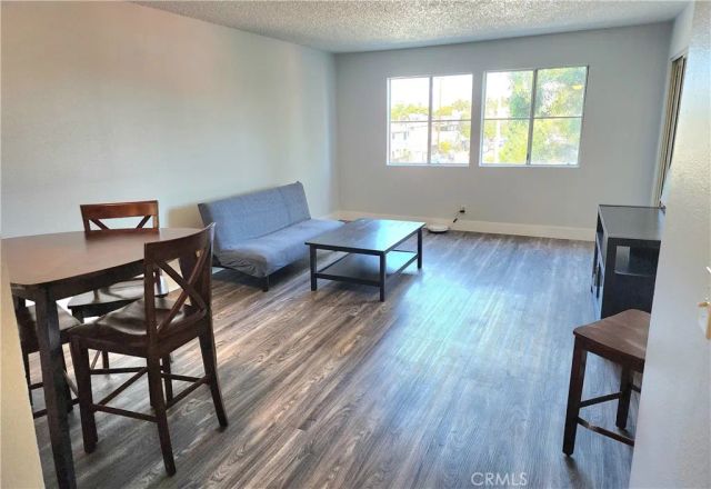 1629 Cherry 202, Long Beach, CA 90813