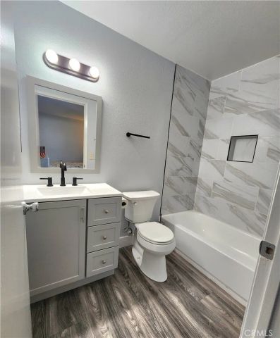1629 Cherry 202, Long Beach, CA 90813