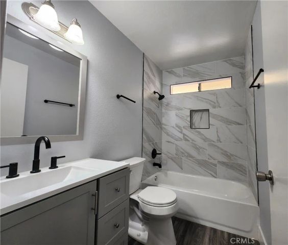 1629 Cherry 202, Long Beach, CA 90813