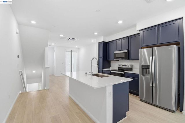 2811 Cathwood Ln, Alameda, CA 94501