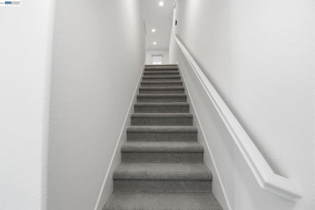 2811 Cathwood Ln, Alameda, CA 94501