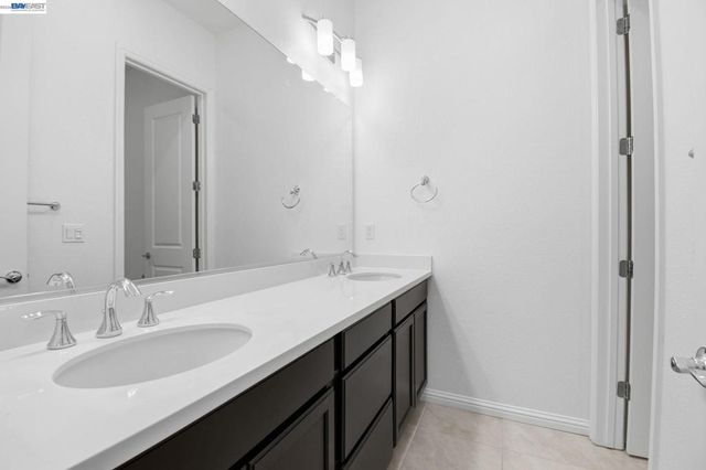 2811 Cathwood Ln, Alameda, CA 94501