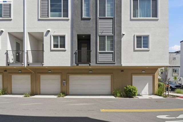 2811 Cathwood Ln, Alameda, CA 94501