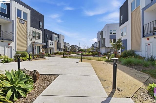 2811 Cathwood Ln, Alameda, CA 94501