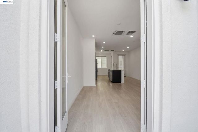 2811 Cathwood Ln, Alameda, CA 94501