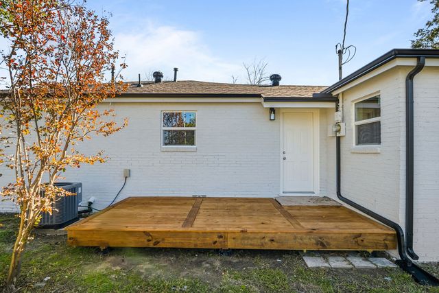 1318 W Water Street, Weatherford, TX 76086