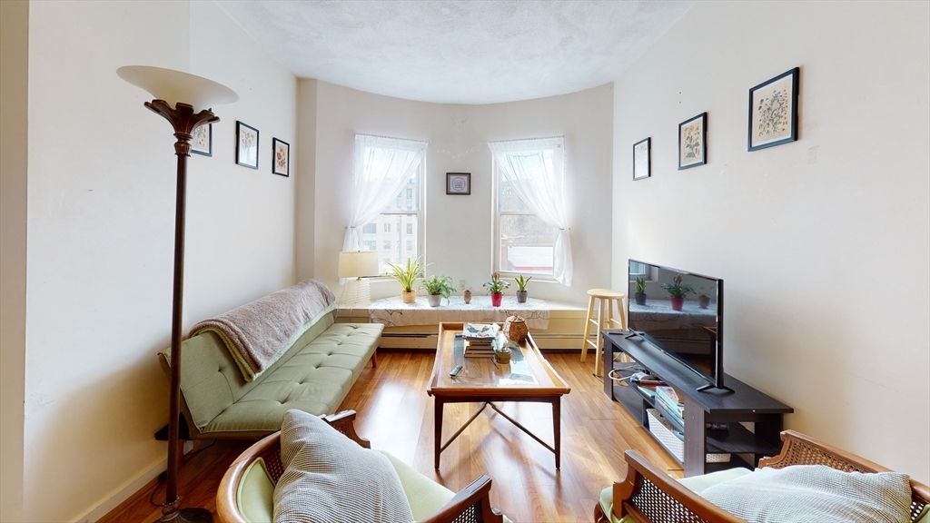 18 South Huntington Ave 3, Boston, MA 02130