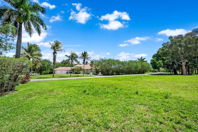 11200 NW 14th Street, Plantation, FL 33323