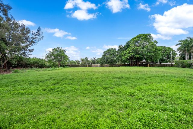 11200 NW 14th Street, Plantation, FL 33323