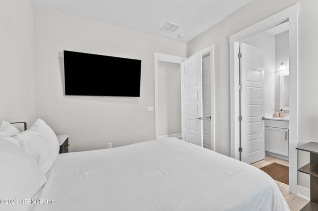 245 RANCH LAND Circle, St. Johns, FL 32259