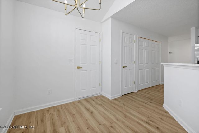 2900 SANS PAREIL Street, Jacksonville, FL 32246