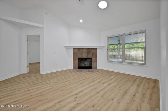 2900 SANS PAREIL Street, Jacksonville, FL 32246
