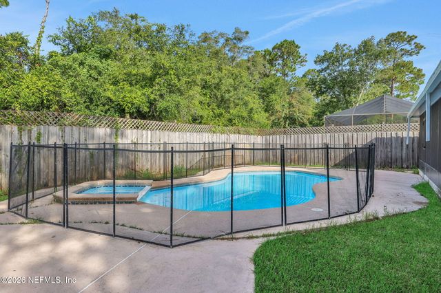 2900 SANS PAREIL Street, Jacksonville, FL 32246