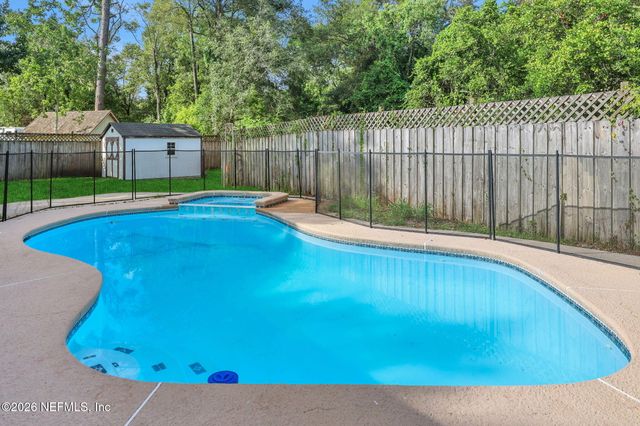 2900 SANS PAREIL Street, Jacksonville, FL 32246