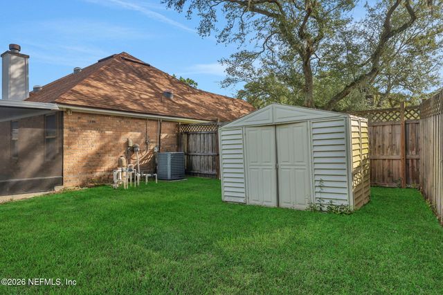2900 SANS PAREIL Street, Jacksonville, FL 32246