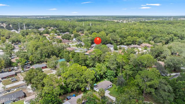 2900 SANS PAREIL Street, Jacksonville, FL 32246