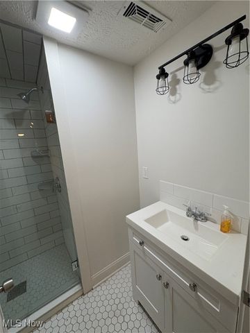 2312 W 10th Street, Cleveland, OH 44113