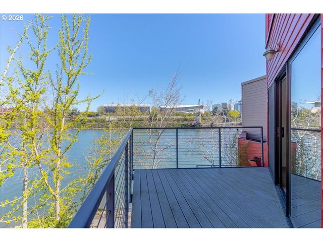 820 Nw NAITO Pkwy G11, Portland, OR 97035