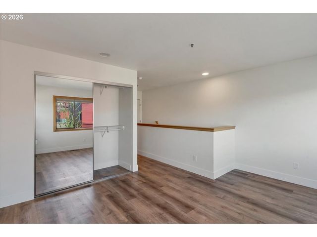 820 Nw NAITO Pkwy G11, Portland, OR 97035