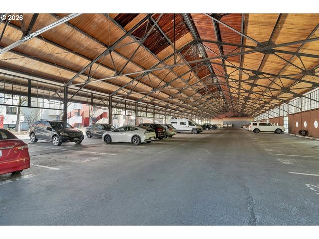 820 Nw NAITO Pkwy G11, Portland, OR 97035