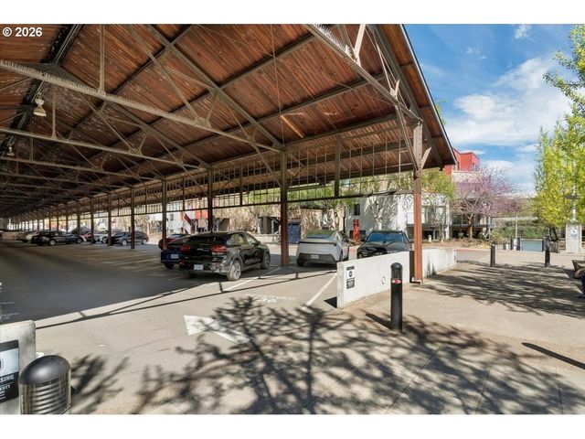 820 Nw NAITO Pkwy G11, Portland, OR 97035