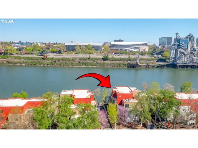 820 Nw NAITO Pkwy G11, Portland, OR 97035