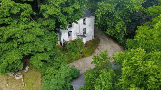 1009 S 4th Street, Stoughton, WI 53589