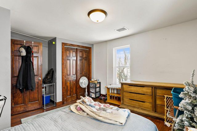 1009 S 4th Street, Stoughton, WI 53589