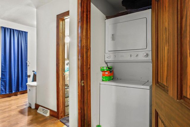 1009 S 4th Street, Stoughton, WI 53589