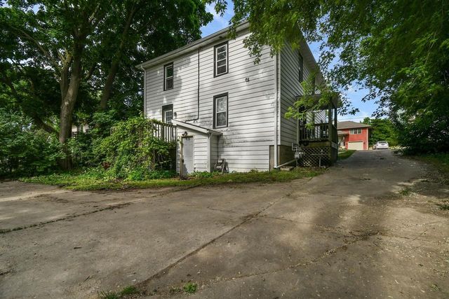 1009 S 4th Street, Stoughton, WI 53589