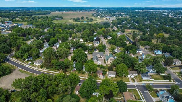 1009 S 4th Street, Stoughton, WI 53589