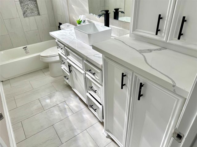 12442 Ashcroft Drive, Houston, TX 77035